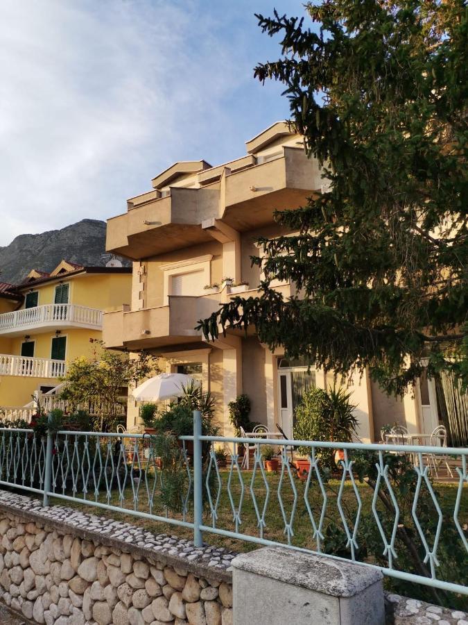 Apartments Sretna Gradac  Extérieur photo